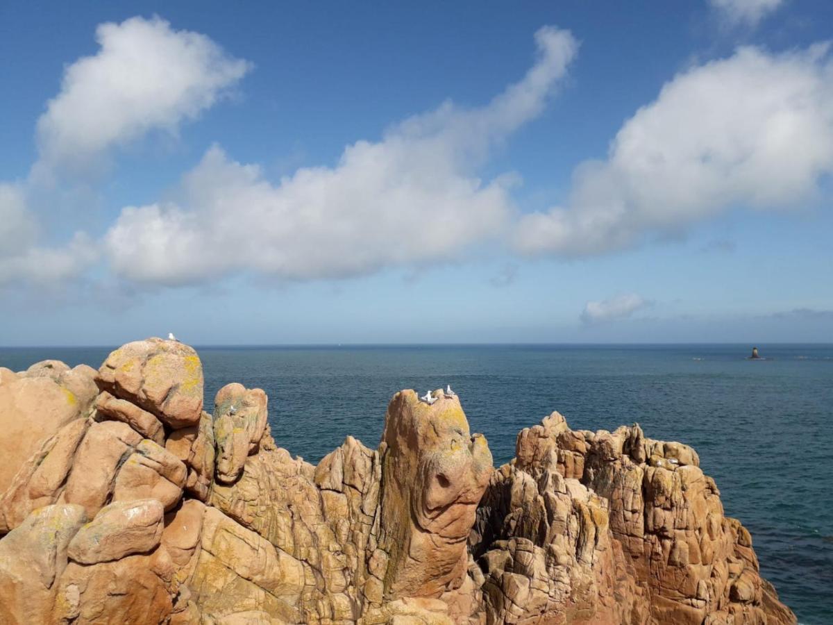 TY ANN maison avec jardin clos de mur, à proximité des commerces et à 3km des plages Penvénan Exterior foto
