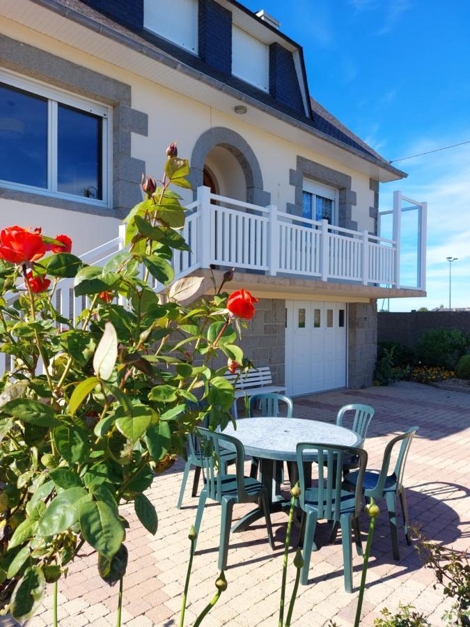 TY ANN maison avec jardin clos de mur, à proximité des commerces et à 3km des plages Penvénan Exterior foto