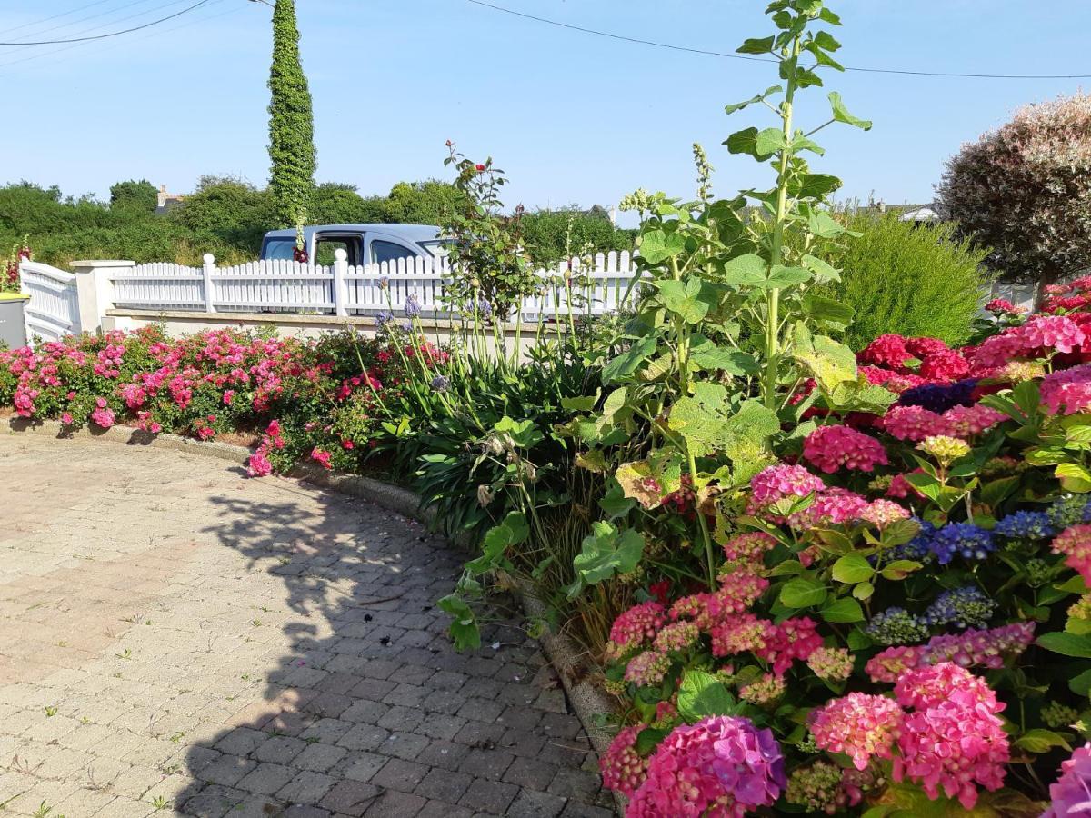 TY ANN maison avec jardin clos de mur, à proximité des commerces et à 3km des plages Penvénan Exterior foto